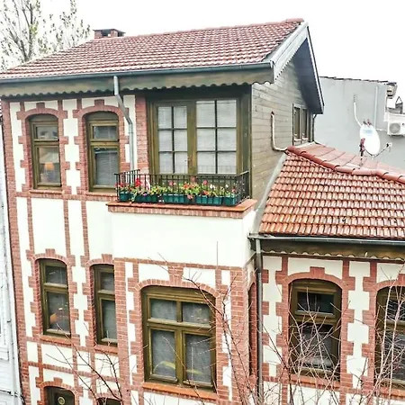 Historical Greco-ottoman Pavilion Near Tram In Fatih