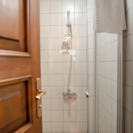 Apartment Historical Greco-ottoman Pavilion Near Tram In Fatih *