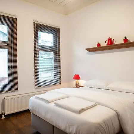 Apartment Historical Greco-ottoman Pavilion Near Tram In Fatih *