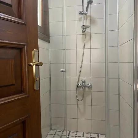 Historical Greco-ottoman Pavilion Near Tram In Fatih Apartment *
