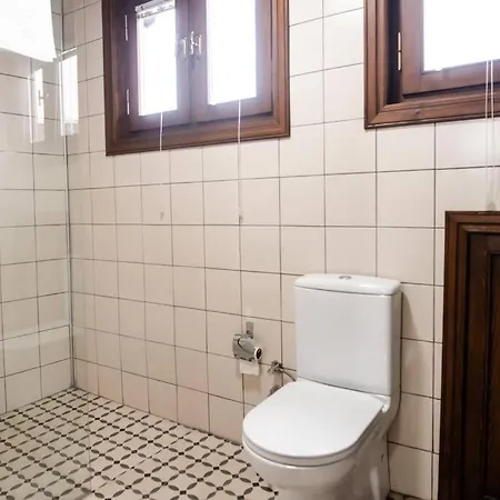Apartment Historical Greco-ottoman Pavilion Near Tram In Fatih