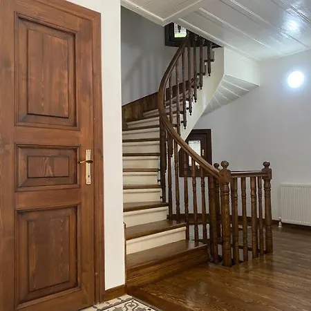 Apartment Historical Greco-ottoman Pavilion Near Tram In Fatih *